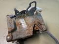 замок двери передней левой Mazda 323F BJ 2000, 2.0 л., RF3F, дизель, МКПП, хетчбэк 5 дв., передний привод - фото №3