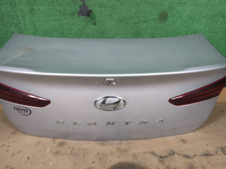 крышка багажника (дверь 3-5) Hyundai Elantra AD 2018, 2.0 л., бензин, АКПП, серебристый, передний привод