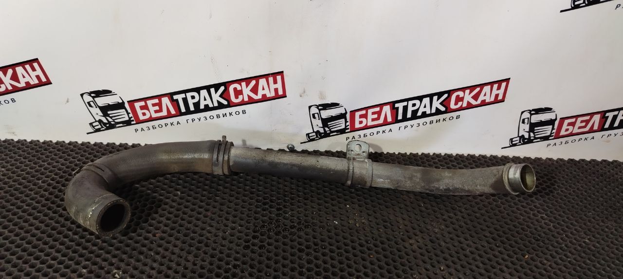 трубка вентиляции картерных газов Scania R 6 серия 2019, OC13 101, газ, АКПП, chilli red, задний привод, 1817611 - фото №1