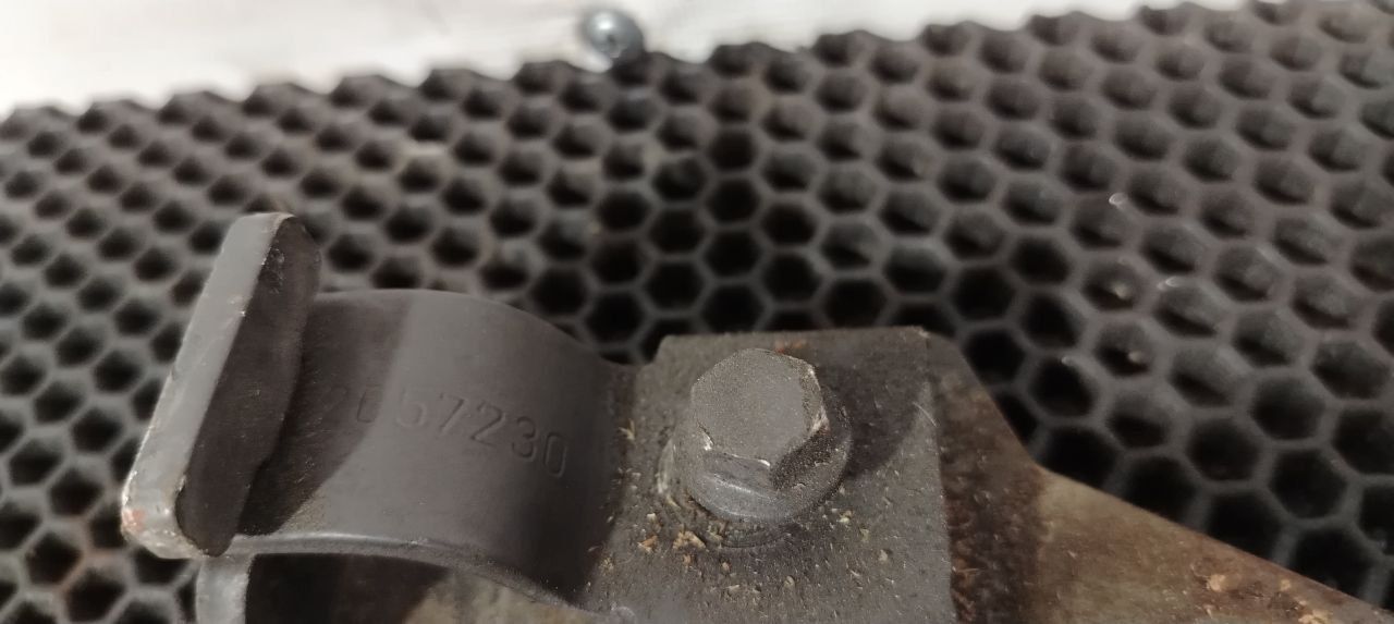 Кронштейн (крепление) выпускного коллектора Scania R 5 серия 2013, 2057230 - фото №1