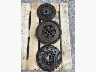 комплект сцепления Volkswagen Passat B7 2013, 2.0 л., дизель, 022141031S