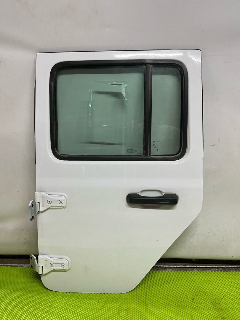 дверь задняя левая Jeep Wrangler 4 поколение 2022 - фото №1