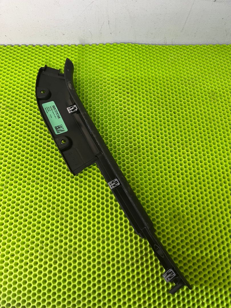 пластик Jeep Wrangler 4 поколение 2019, 2.0 л., бензин, 6BR73TX7AB - фото №1