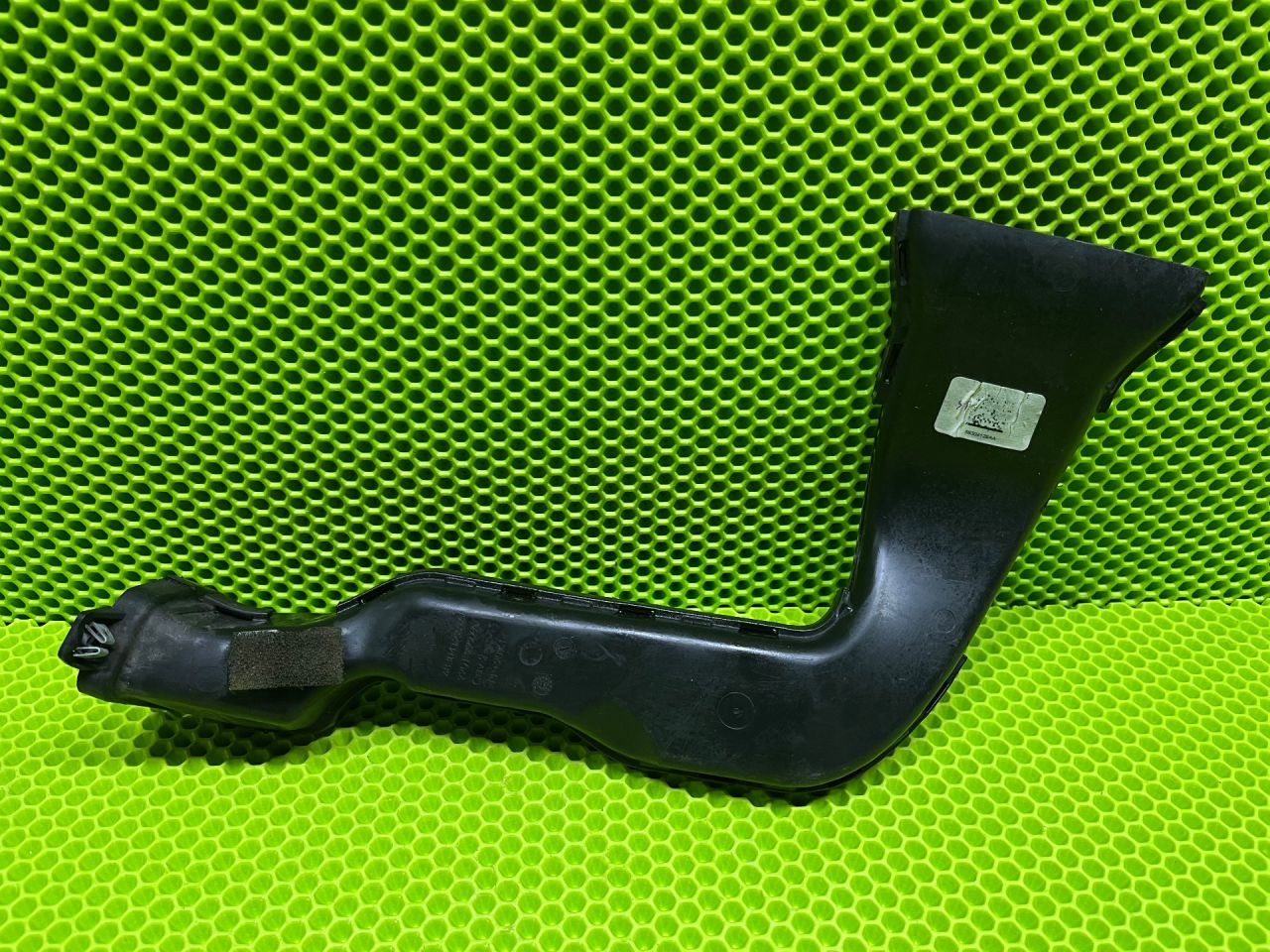 патрубок воздушного фильтра Jeep Wrangler 4 поколение 2019, 2.0 л., бензин, 68304129AA - фото №1