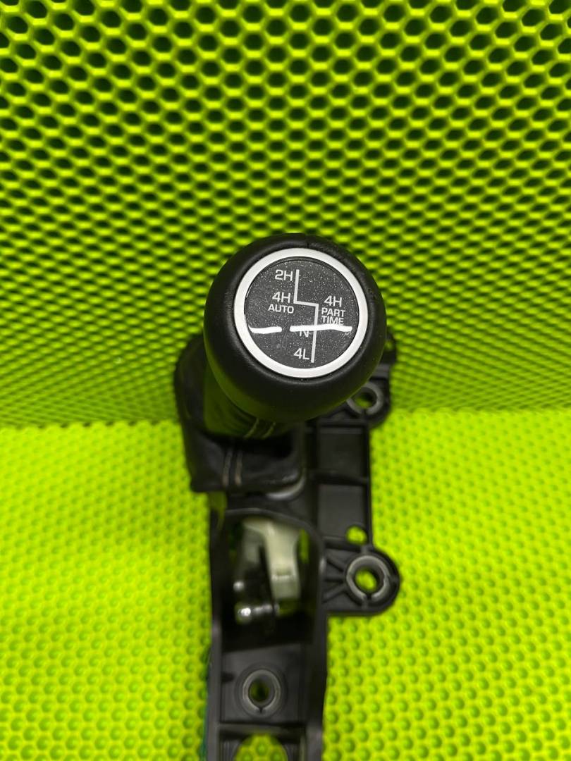 механизм выбора передач Jeep Wrangler 4 поколение 2019, 2.0 л., бензин, 047670724AA - фото №1