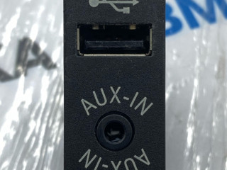 разъем AUX / USB BMW i8 I12 [рестайлинг] I12 2017, 1.5 л., B38 K15 A, бензин, купе, полный привод, 9266607