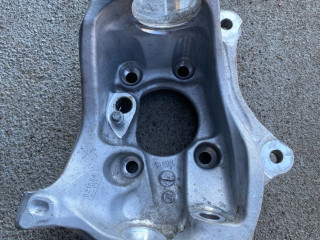 кулак поворотный правый BMW 4 серия G22/G23 G22 2022, 2.0 л., B48 B20 A, бензин, АКПП, c36, купе, задний привод, 6877144, 31216877144