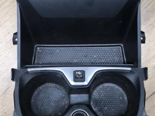 подстаканник BMW 1 серия F40 2023, 1.5 л., B37 C15 A, дизель, skyscraper grau metallic (c4w), хетчбэк 5 дв., передний привод, 5A37574