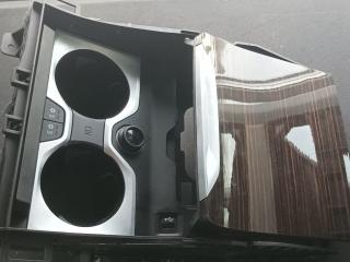 подстаканник BMW X5 G05 [рестайлинг] G05 2024, 3.0 л., B57 D30 B, дизель, АКПП, 475, внедорожник 5 дв., полный привод, правый руль, 6827173