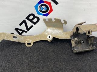 кронштейн (крепление) BMW X5 G05 2022, 3.0 л., B57 D30 B, дизель, 416, внедорожник 5 дв., полный привод, 6884292