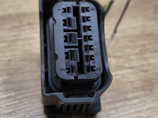 разъем (фишка) проводки BMW 5 серия F07/F10/F11 [рестайлинг] 2013, 3.0 л., N57 D30 A, дизель, АКПП, задний привод, 6925638