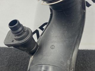 патрубок воздушного фильтра BMW M8 F91/92 F93 2020, 4.4 л., S63 B44 B, бензин, АКПП, седан, полный привод, 7852386