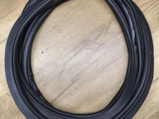 уплотнитель двери BMW X5 G05 [рестайлинг] G05 2024, 3.0 л., B57 D30 B, дизель, 416, полный привод, 7428696