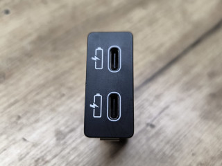 разъем AUX / USB BMW X1 U11 2023, электро, полный привод, 5A34889