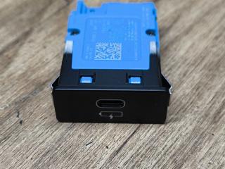 разъем AUX / USB BMW 1 серия F40 2023, 1.5 л., B37 C15 A, дизель, skyscraper grau metallic (c4w), хетчбэк 5 дв., передний привод, 84105A84161, 5A84161