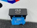 разъем AUX / USB BMW X5 G05 2022, 3.0 л., B57 D30 B, дизель, 416, внедорожник 5 дв., полный привод, 8711939, 84108711939 - фото №2
