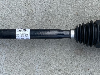 полуось передняя левая (приводной вал, ШРУС) BMW X5 G05 [рестайлинг] G05 2025, 3.0 л., B57 D30 B, дизель, АКПП, a96, внедорожник 5 дв., полный привод, 8486201, 31608486201