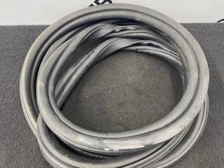 уплотнитель двери BMW X5 G05 2019, 4.0 л., бензин, АКПП, a300, внедорожник 5 дв., полный привод, 7428678