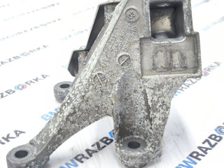 кронштейн двигателя BMW 5 серия G30/G31 G30 2018, 2.0 л., B48 B20 A, бензин, АКПП, синий, седан, задний привод, правый руль, 6861564, 22116861564