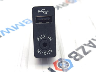 разъем AUX / USB BMW 4 серия F32/F33 F33 2016, 3.0 л., B58B30, бензин, АКПП, 475, кабриолет, задний привод, 9229246