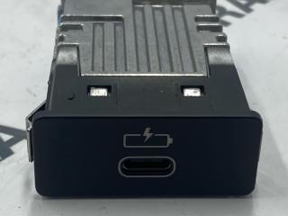 разъем AUX / USB BMW X7 G07 2019, 3.0 л., B57 D30 C, дизель, АКПП, 475, внедорожник 5 дв., полный привод, 8711940