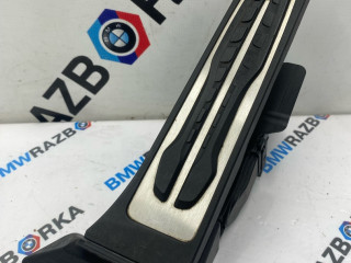 педаль BMW M5 F90 2019, 4.4 л., S63 B44 B, бензин, АКПП, c28, седан, полный привод, 6871053