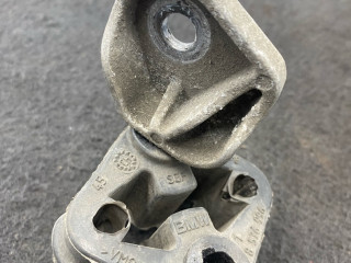 кронштейн глушителя BMW 4 серия G22/G23 G22 2022, 2.0 л., B48 B20 A, бензин, АКПП, c36, купе, задний привод, 7933854, 8576996