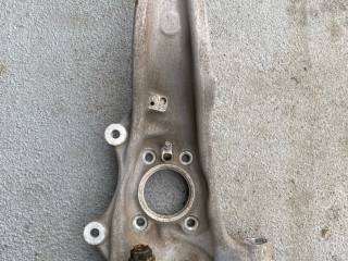 кулак поворотный левый BMW 5 серия G30/G31 G30 2017, 3.0 л., B57 D30 A, дизель, АКПП, a300, седан, полный привод