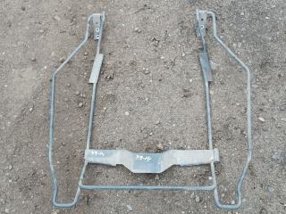 крепление запаски Mercedes-Benz Sprinter W907/W910 W907 2020, 2.2 л., OM651 DE22LA, дизель, 6МКПП, 9147, микроавтобус, задний привод, правый руль