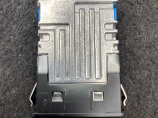 разъем AUX / USB BMW X7 G07 2019, 4.0 л., бензин, АКПП, c27, внедорожник 5 дв., полный привод, 8711940