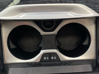 подстаканник BMW X5 G05 [рестайлинг] G05 2023, 3.0 л., B58B30, бензин, 475, полный привод, 6827173, 5A34FE9