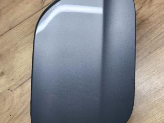 лючок топливного бака BMW 1 серия F40 2023, 1.5 л., B37 C15 A, дизель, skyscraper grau metallic (c4w), хетчбэк 5 дв., передний привод