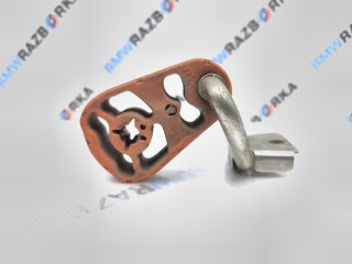 кронштейн глушителя BMW M4 G82/G83 G82 2023, 3.0 л., S58B30A, бензин, купе, полный привод, 18107583940, 7583940