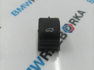 кнопка открытия багажника BMW X5 G05 [рестайлинг] G05 2025, 3.0 л., B57 D30 B, дизель, АКПП, a96, внедорожник 5 дв., полный привод, 9327029