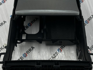 подстаканник BMW X6 G06 2020, 3.0 л., B57 D30 A, дизель, АКПП, с27, внедорожник 5 дв., полный привод, 6810497