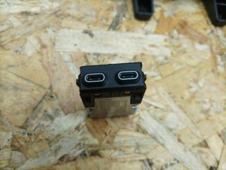 разъем AUX / USB BMW i5 G60 2024, электро, АКПП, c4p brooklyn grau metallic, седан, задний привод, 5A27DE6