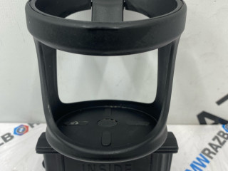 подстаканник Mercedes-Benz V-Класс W447 [рестайлинг] W447 2024, 2.0 л., OM 654.920, дизель, АКПП, черный обсидиан металлик mb 9197, микроавтобус, задний привод, 4478101400, A4478101400