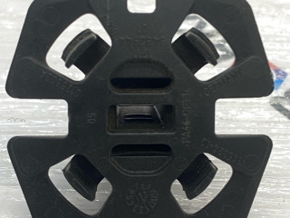 кронштейн радиатора BMW X5 G05 2021, 3.0 л., бензин, АКПП, с27, внедорожник 5 дв., полный привод, правый руль, 8482944, 17118482944