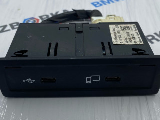 разъем AUX / USB Mercedes-Benz Sprinter W907/W910 W907 2023, 2.0 л., OM 654.920, дизель, АКПП, фургон, задний привод, A1678201302, 1678201302