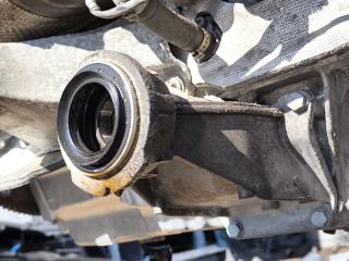 кронштейн полуоси BMW X5 G05 2019, 3.0 л., B57 D30 A, дизель, АКПП, внедорожник 5 дв., полный привод, 8639382, 8639383