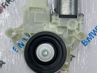 моторчик стеклоподъемника передний правый BMW X5 G05 2021, 3.0 л., бензин, АКПП, с27, внедорожник 5 дв., полный привод, правый руль, 9450070