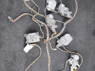 моторчик заслонки печки BMW i8 I12 2015, 1.5 л., B38 K15 A, гибрид, полный привод, 9328093