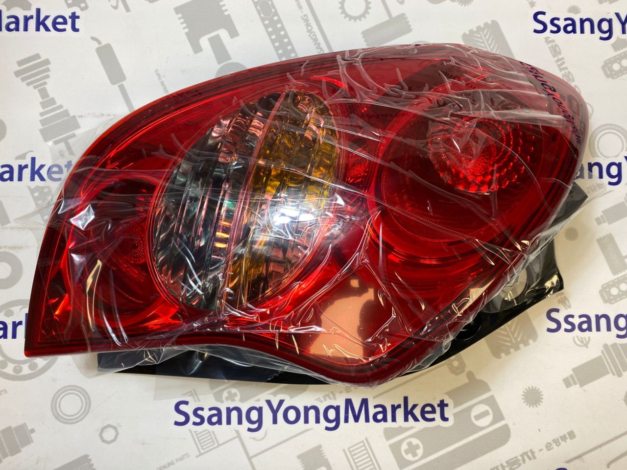 фонарь задний левый SsangYong Korando 3 поколение (2010 - 2013), 8360134000 - фото №1