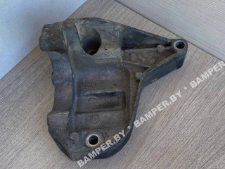 кронштейн гидроусилителя BMW 3 серия E90/E91/E92/E93 E90 2006, 2.0 л., M47 D20, дизель, АКПП, седан, 32427794455, 7794455