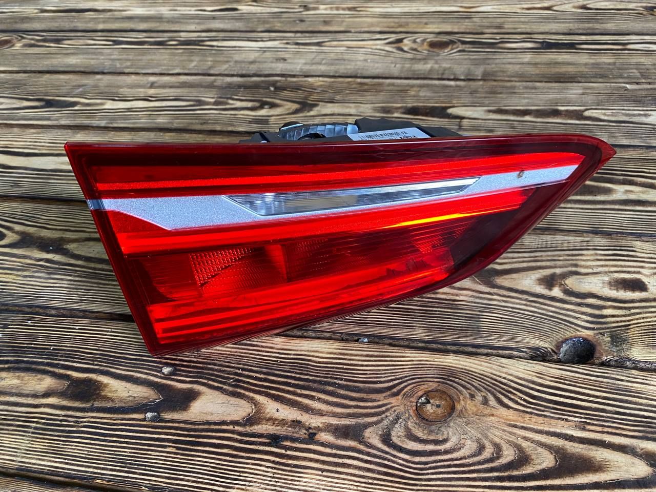 фонарь крышки багажника левый BMW X1 F48 2019, 2.0 л., дизель, АКПП, внедорожник 5 дв., 63217350697, 7350697, 63212710635, 2710635 - фото №1