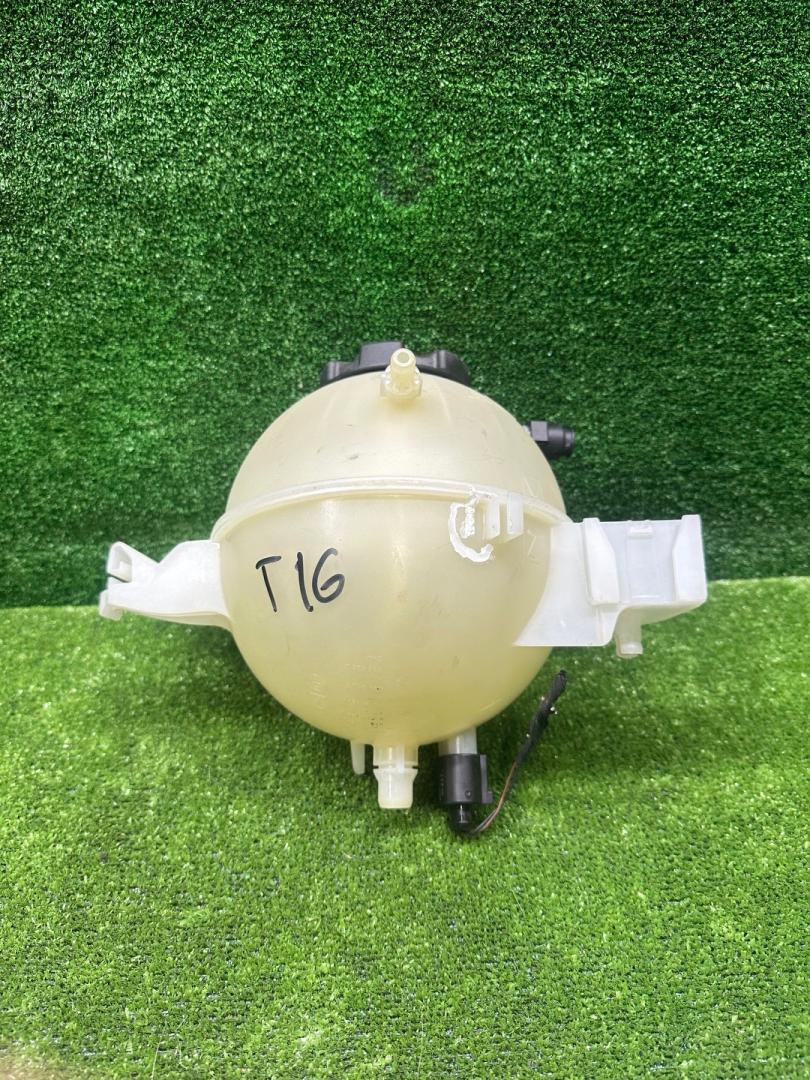 бачок расширительный BMW X3 G01 2021, 2.0 л., B46 B20 B, бензин, АКПП, schwarz 2 (668), внедорожник 5 дв., 1713, 7925685, 17137925685, 874266C - фото №1