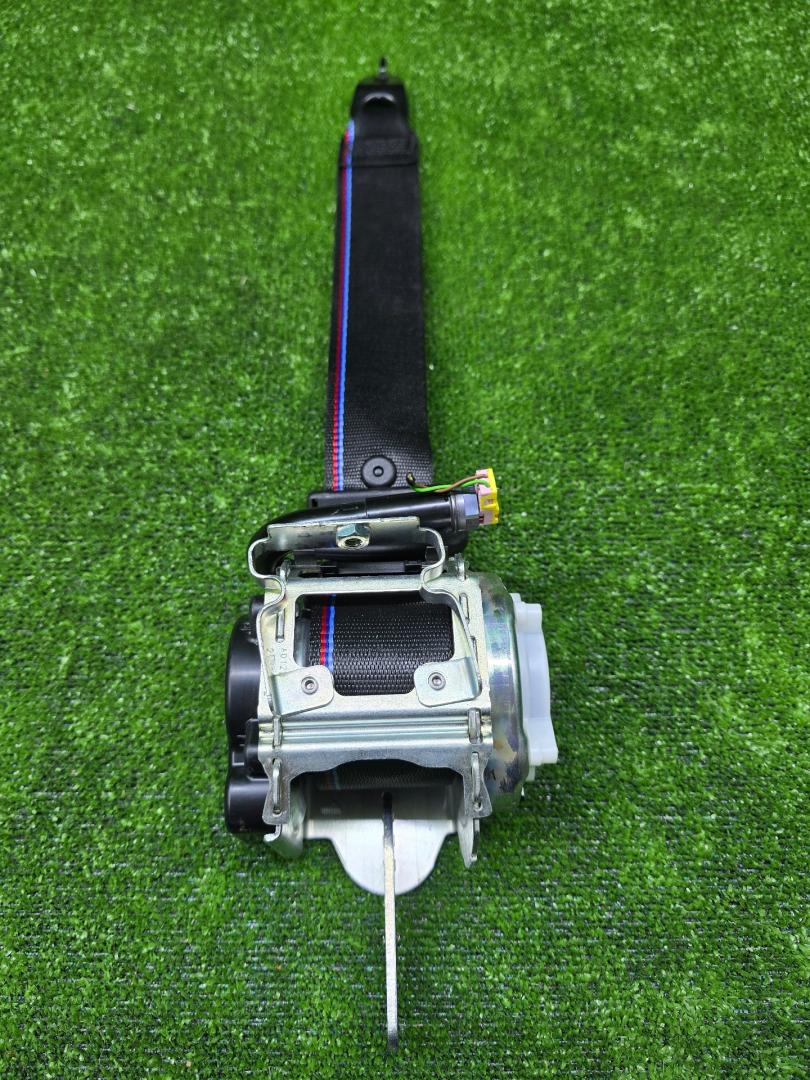 ремень безопасности BMW 5 серия G60/G61 2025, 2.0 л., бензин, a90, седан, задний привод, правый руль, 5A14A26, 72115A14A26 - фото №1