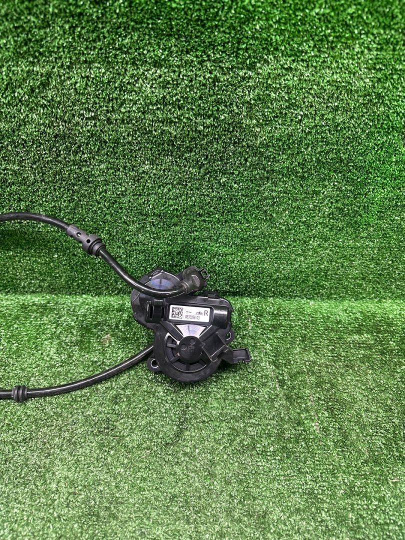 электроручник BMW 5 серия G60/G61 2025, 2.0 л., бензин, a90, седан, задний привод, правый руль, 8835996, 8835996-03 - фото №1