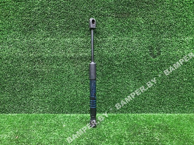 амортизатор капота BMW 5 серия G30/G31 2018, 4.4 л., GDi, бензин, АКПП, седан, 51237347402 - фото №1