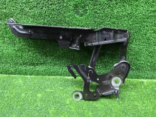 петля капота правая BMW 5 серия G60/G61 2025, 2.0 л., бензин, a90, седан, задний привод, правый руль, 9629222, 41009629222